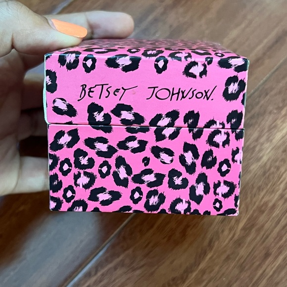 Betsey Johnson silver watch - Picture 5 of 6